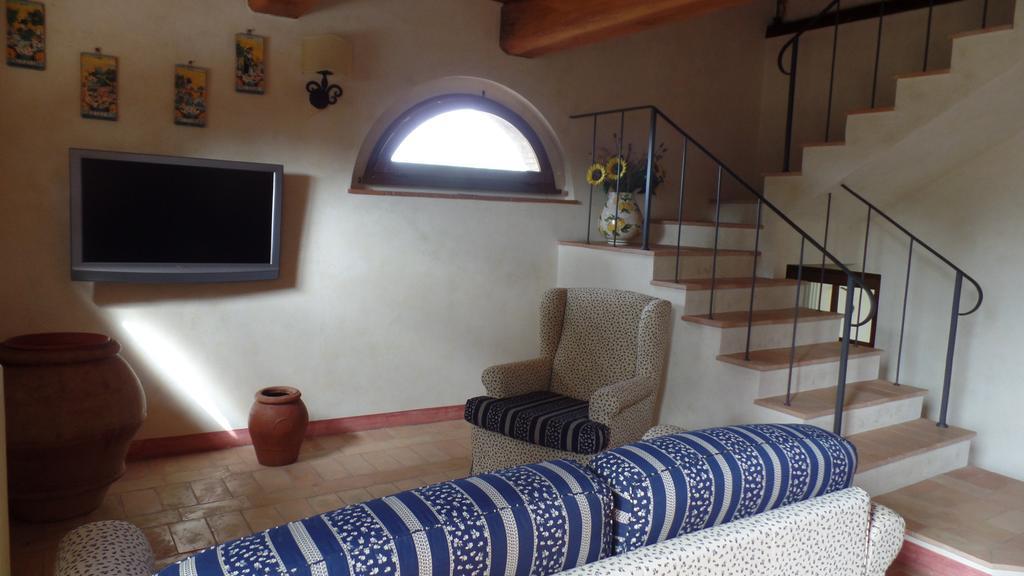 Il Fienile Holiday Home Le Fornacette Exteriér fotografie